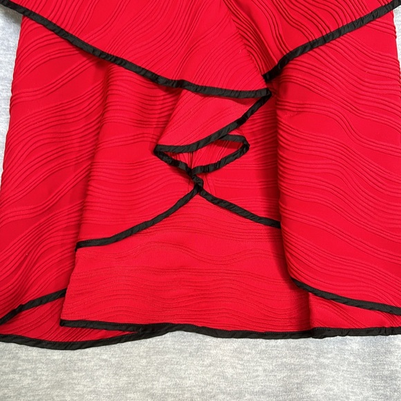 COME N SEE Holiday Christmas Valentines Classic Big Button Warm Washable Cape - Picture 9 of 12